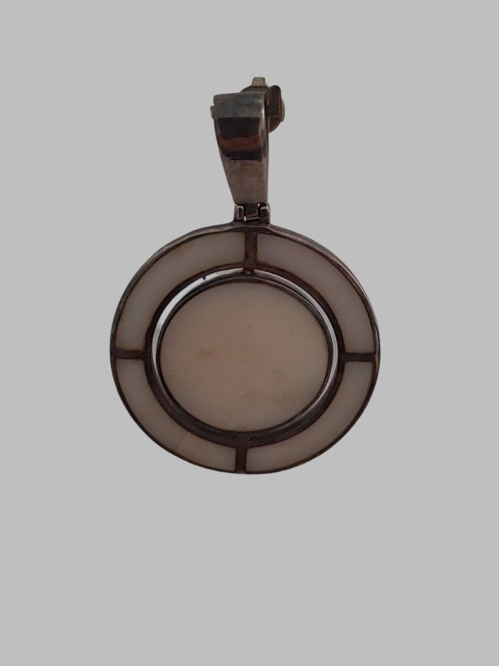 Pink Mother Of Pearl Spin Sterling Silver 925 Pendant